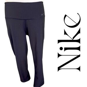 M Nike capri leggings